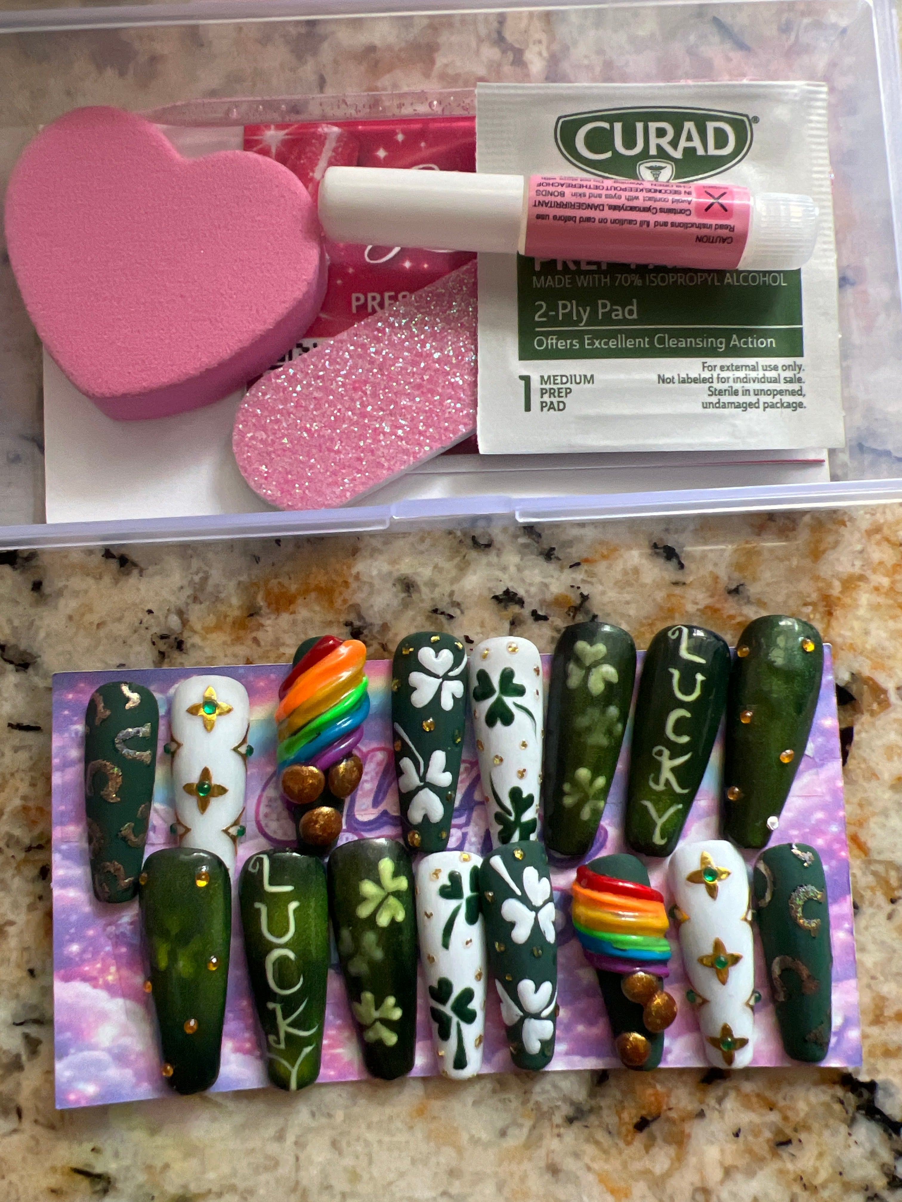LUCKY NAILS