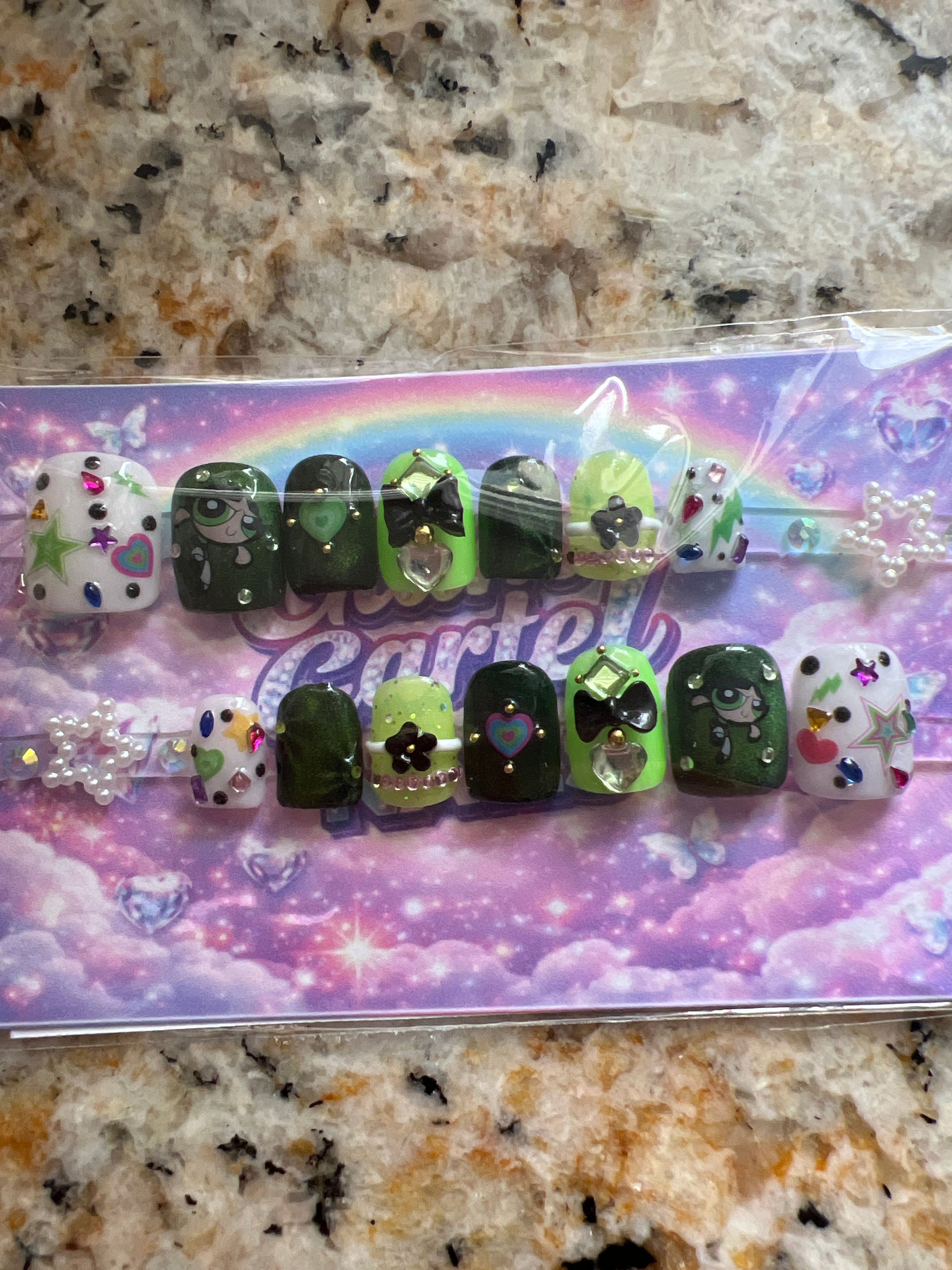 💚BUTTERCUP NAILS💚